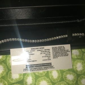 14k bracelet vvs diamonds, weighs 2.0 grams